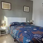 Semi-detached House With Private Pool And Garden In * 巴古尔